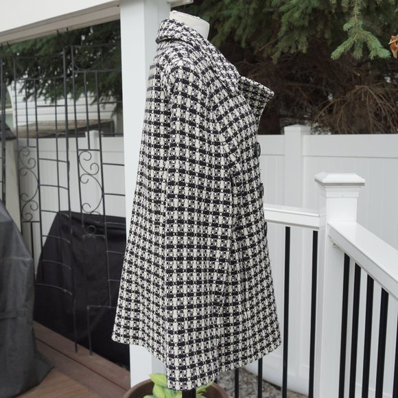 Black and White Plaid Jacket - Picture 2 of 5